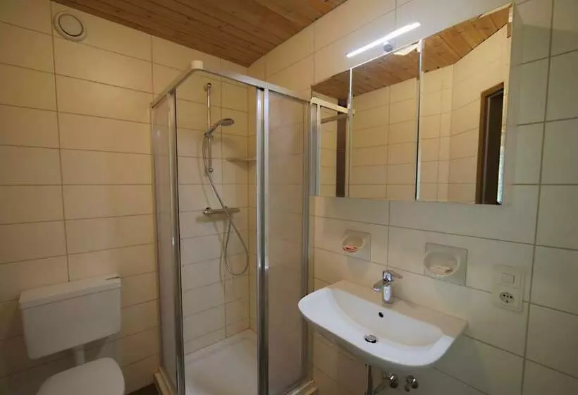 Majatalo Gästehaus Lienharterhof