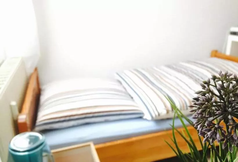 Majatalo Rael Boardinghouse