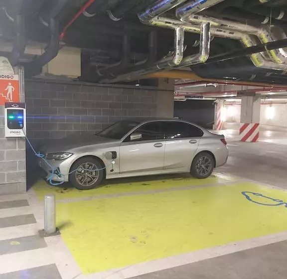 پانسیون Romantic Room In Brussels Sky