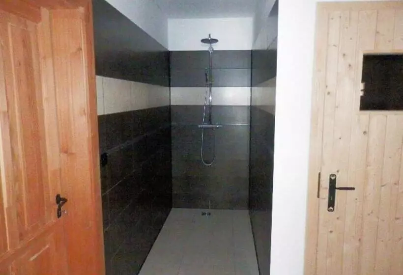 Aamiaismajoitus (B&B) Chalet Mund