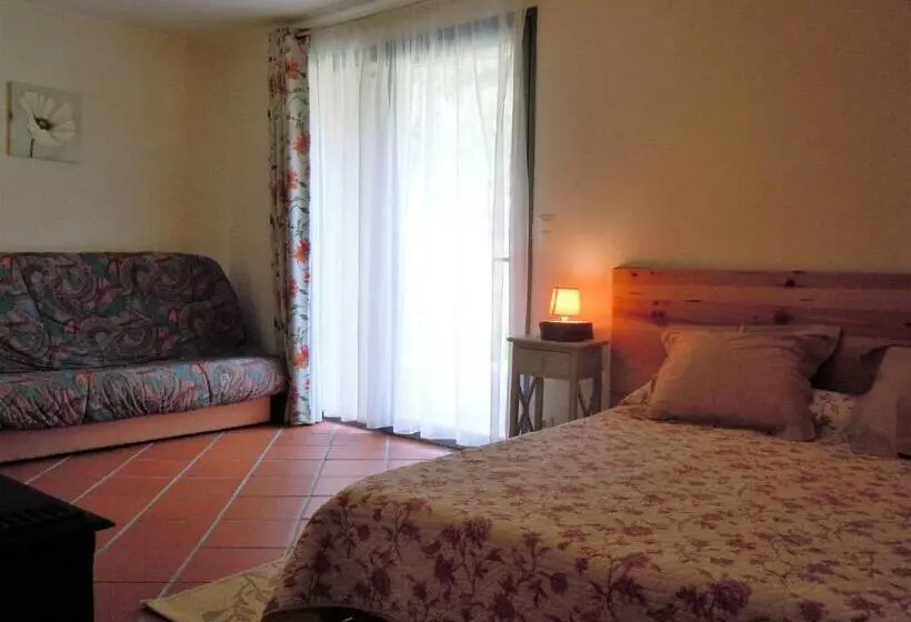 ベッドアンドブレックファースト Chambres D Hôtes Mas La Tardosse