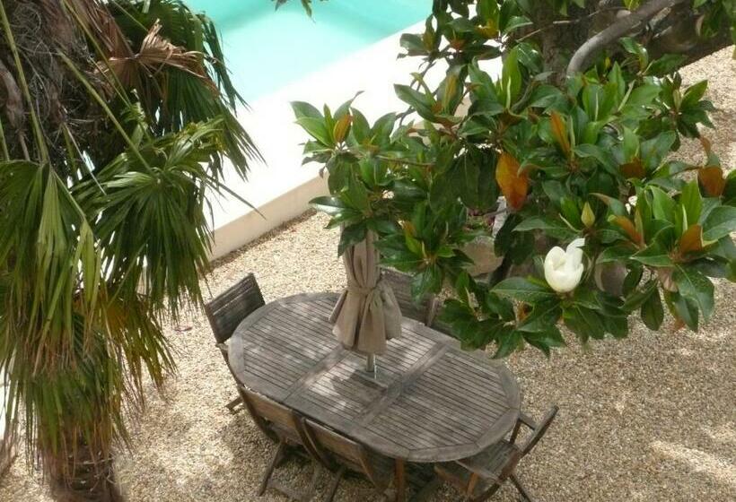 Bed and Breakfast Clos Du Magnolia