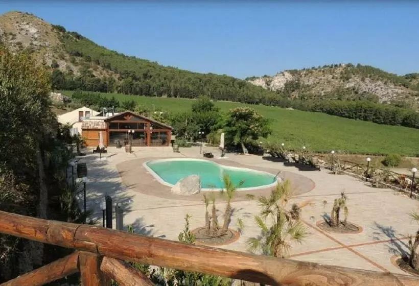 ホテル Agriturismo Tenute Pispisa Segesta