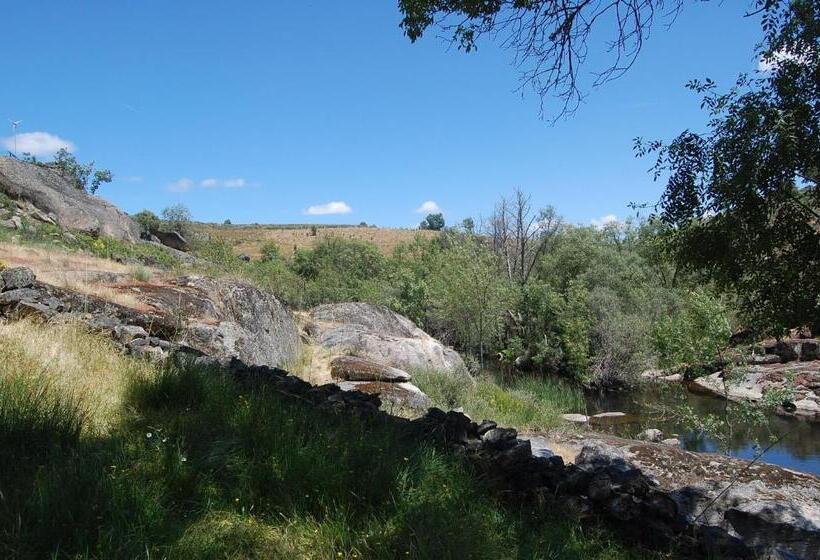 هتل Casa Da Janal