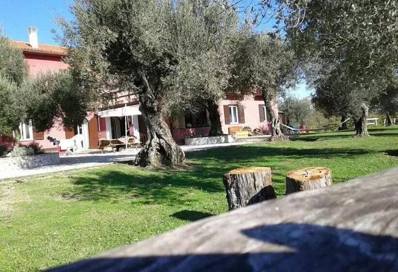 ホテル La Masseriola Agriturismo