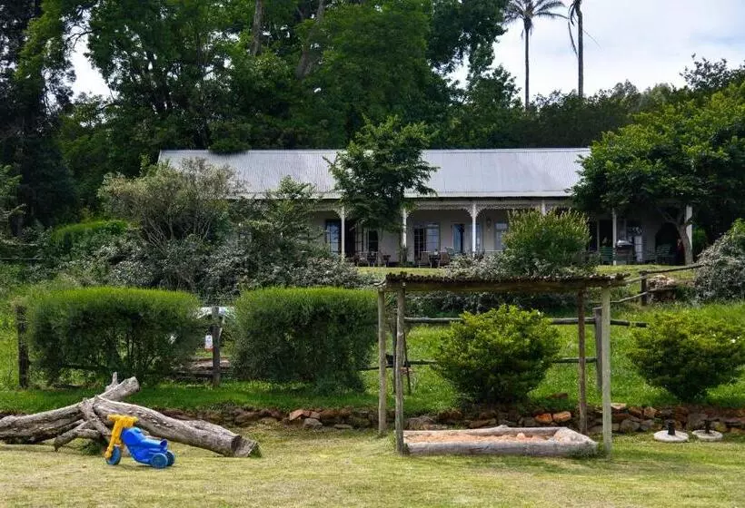 ホテル The Knoll Historic Guest Farm