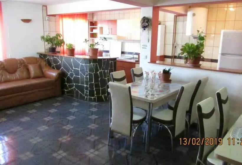 پانسیون Vila Marcela