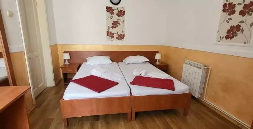 Pensiune Restaurant Arconi