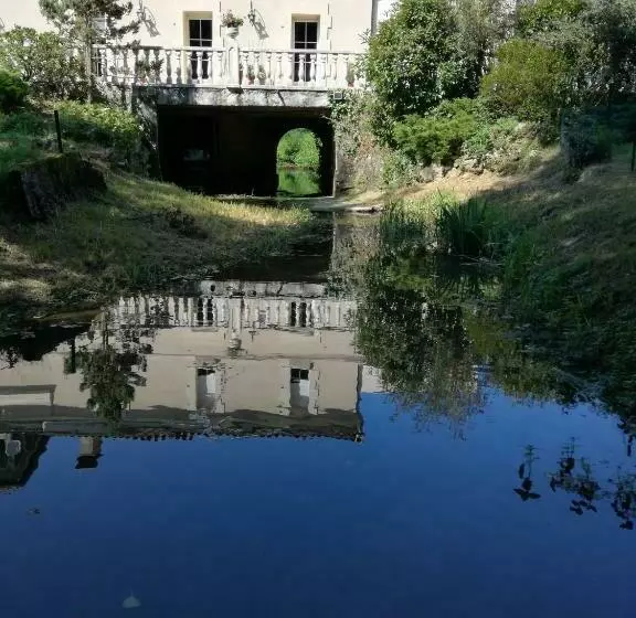 ベッドアンドブレックファースト Le Moulin Du Galant