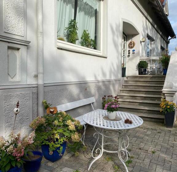 Отель Farm Stay Hof Auf Der Wurp