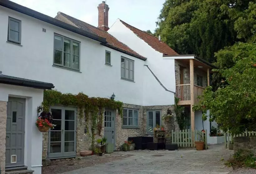 Westbury Cross House Bed & Breakfast