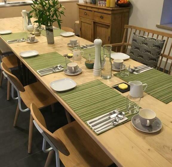 Westbury Cross House Bed & Breakfast