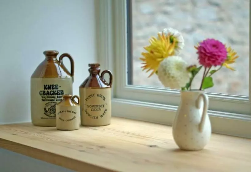 Westbury Cross House Bed & Breakfast