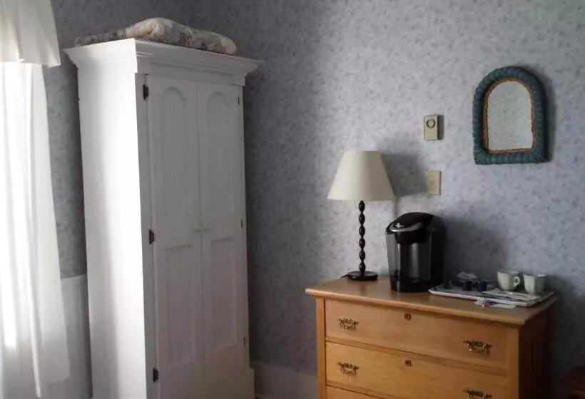 Retkeilymaja Compass Rose Heritage Inn