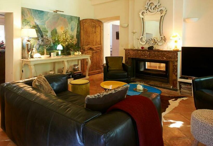 مبيت وإفطار La Grande Maison De Nans