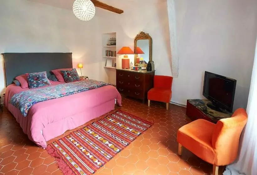 Aamiaismajoitus (B&B) La Grande Maison De Nans