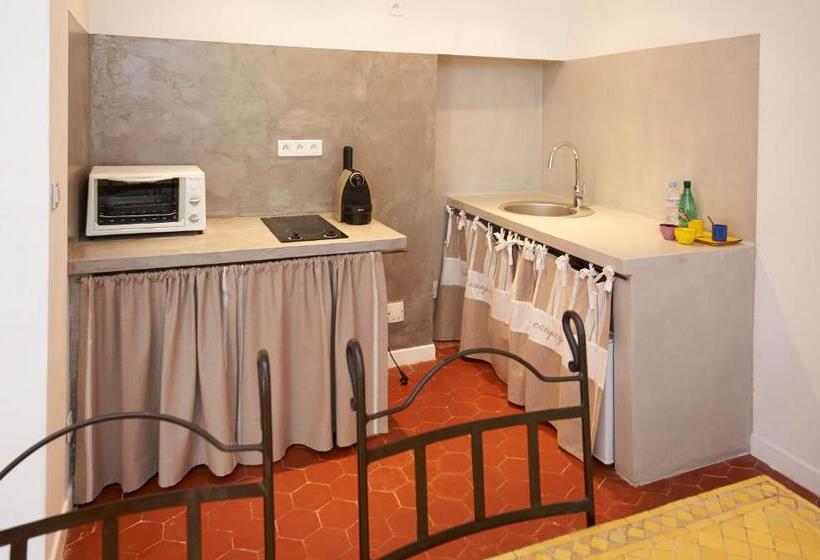 مبيت وإفطار La Grande Maison De Nans