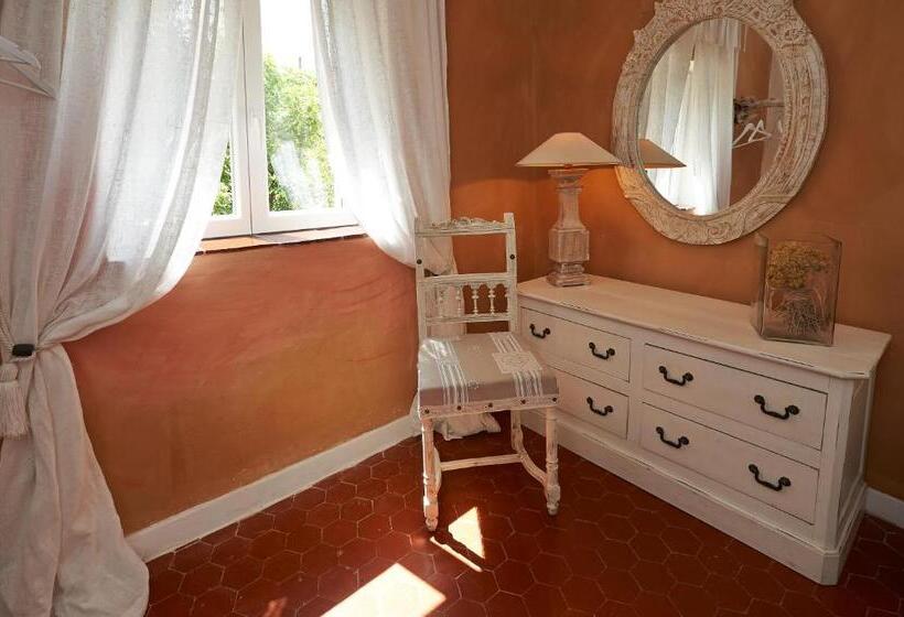 مبيت وإفطار La Grande Maison De Nans