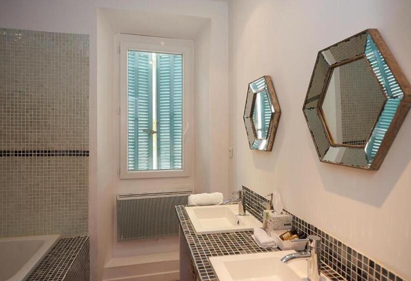 مبيت وإفطار La Grande Maison De Nans