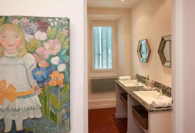 Aamiaismajoitus (B&B) La Grande Maison De Nans