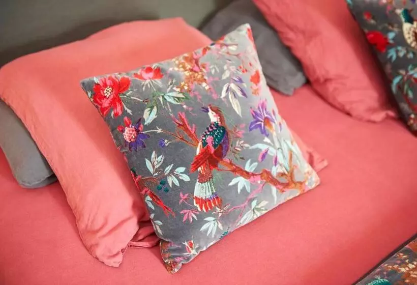 Aamiaismajoitus (B&B) La Grande Maison De Nans