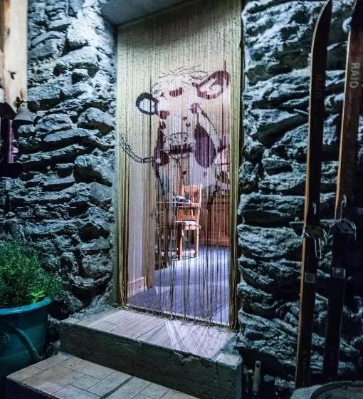 تختخواب و صبحانه Le Chalet De Thalie