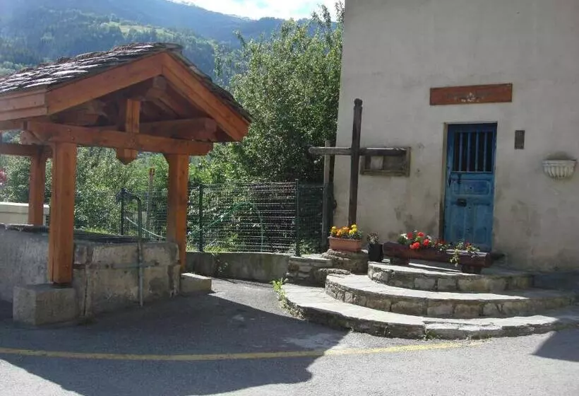 تختخواب و صبحانه Le Chalet De Thalie