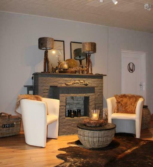 פנסיון Das Kleine Klee