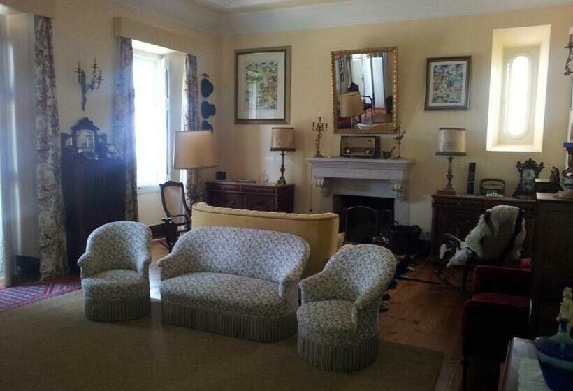 تختخواب و صبحانه Casa Da Tia Guida