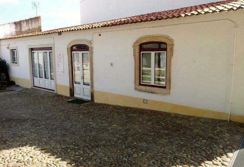 تختخواب و صبحانه Casa Da Tia Guida