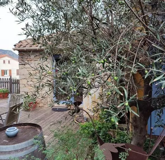 ベッドアンドブレックファースト Domaine Les Cascades