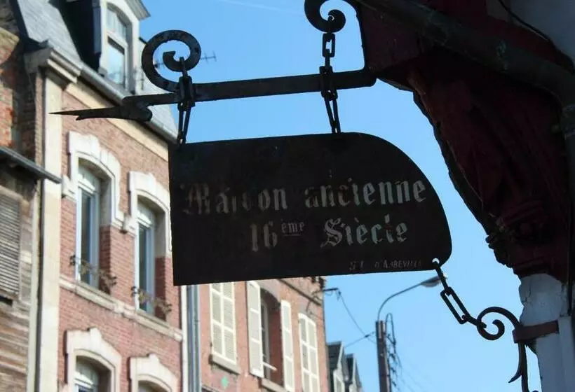 ベッドアンドブレックファースト Les Capucines