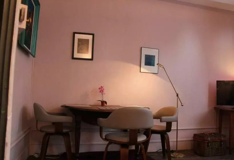 ベッドアンドブレックファースト Les Capucines