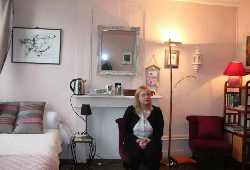 ベッドアンドブレックファースト Les Capucines