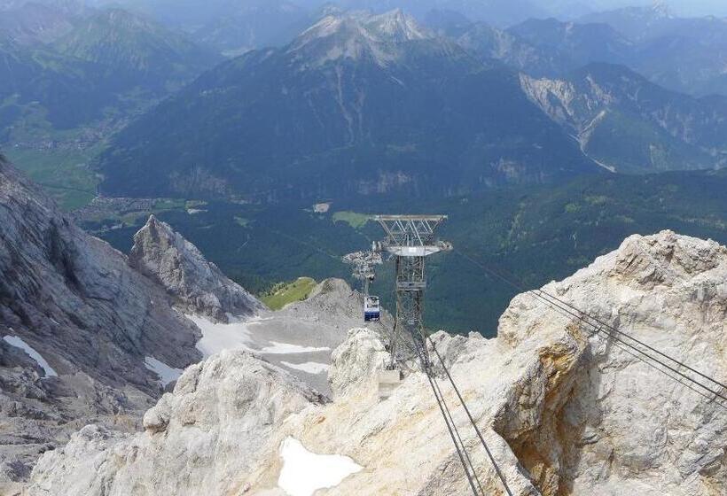 ペンション Gästehaus Arnspitzblick