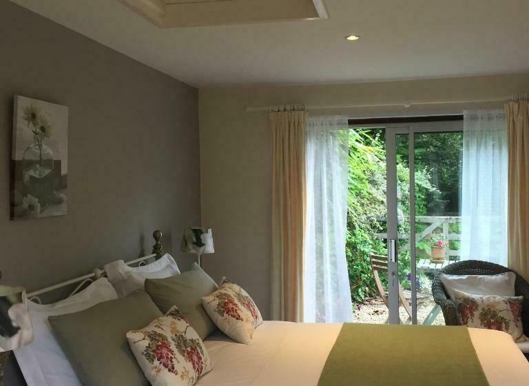 ベッドアンドブレックファースト Cherrybrook