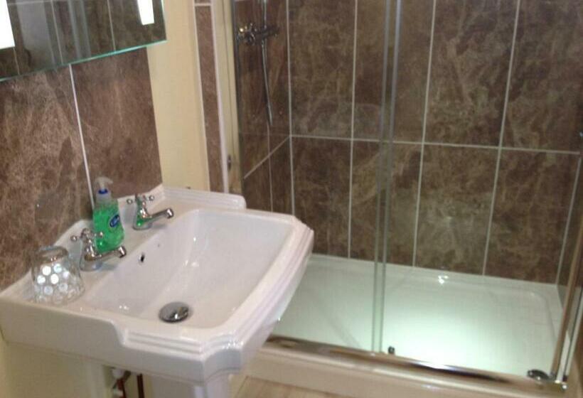 ベッドアンドブレックファースト Cherrybrook