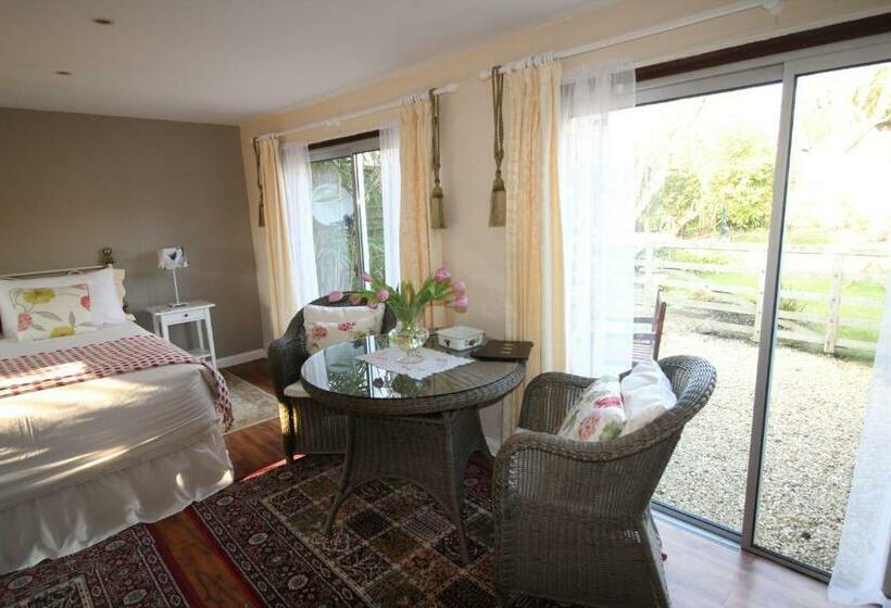 ベッドアンドブレックファースト Cherrybrook