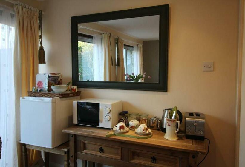 ベッドアンドブレックファースト Cherrybrook