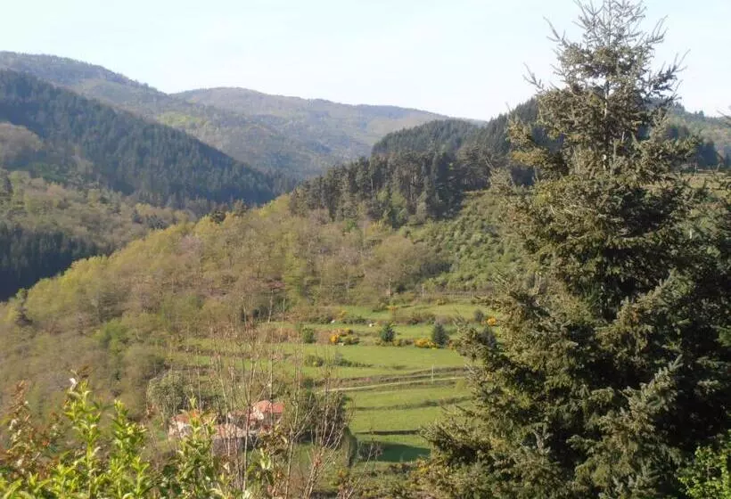 Aamiaismajoitus (B&B) La Grange De La Coste