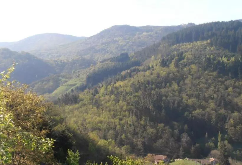 Aamiaismajoitus (B&B) La Grange De La Coste