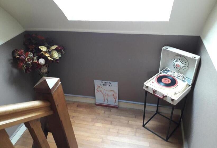 ベッドアンドブレックファースト Maison D Hôtes Les Vallées