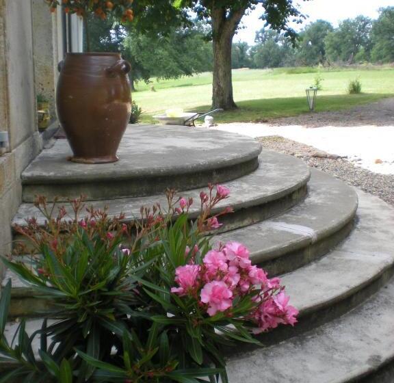 مبيت وإفطار Manoir Larcouillet