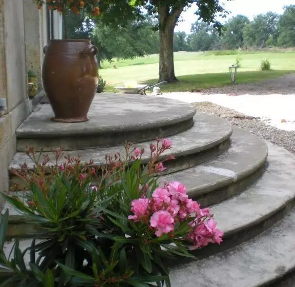 Aamiaismajoitus (B&B) Manoir Larcouillet