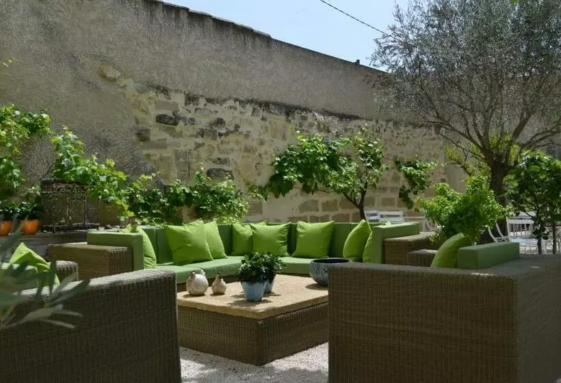 Aamiaismajoitus (B&B) Mas à L Improviste