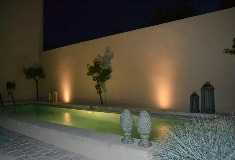 Aamiaismajoitus (B&B) Mas à L Improviste