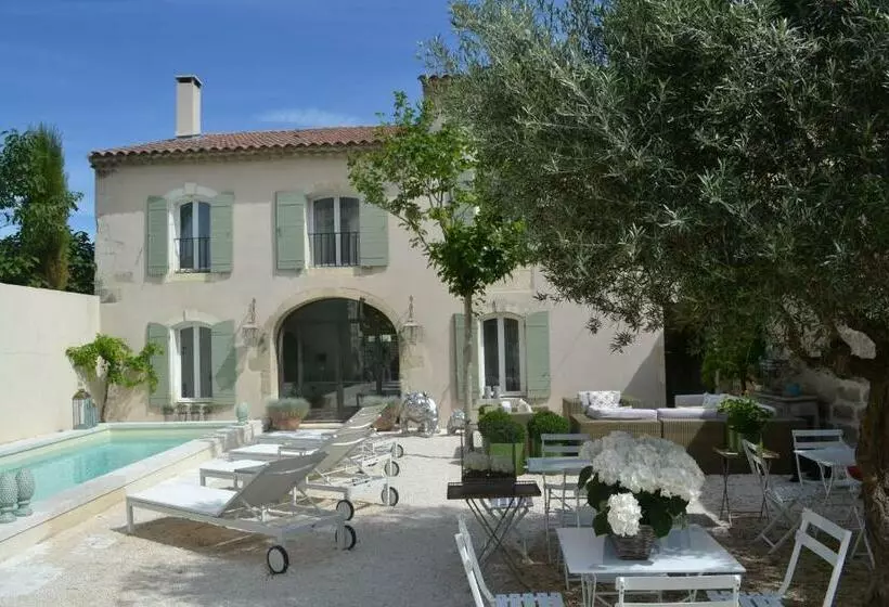 Aamiaismajoitus (B&B) Mas à L Improviste