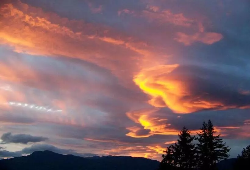 Majatalo Eaglenest Manor Cowichan