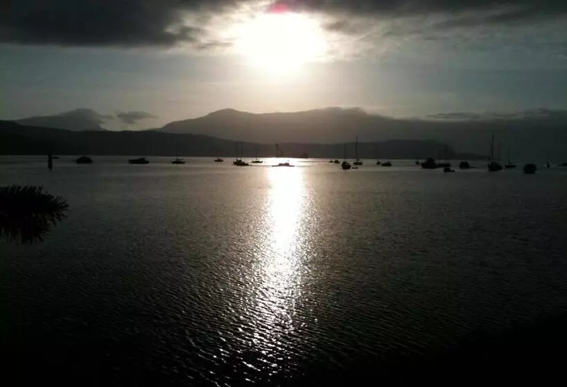 Majatalo Eaglenest Manor Cowichan