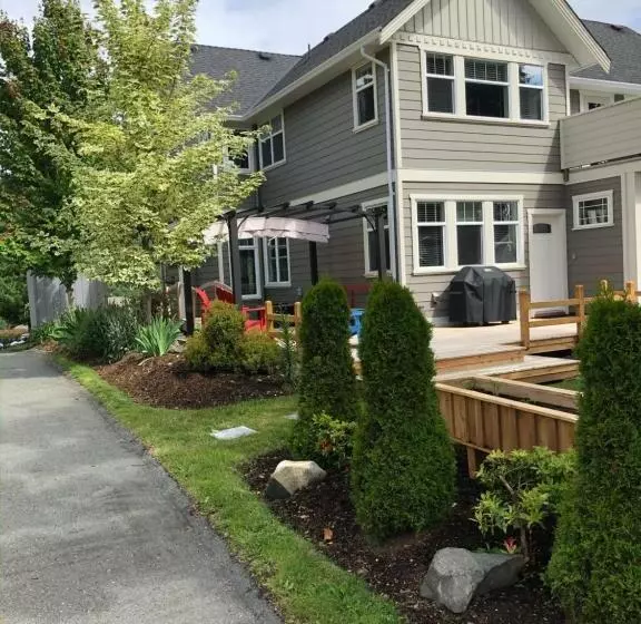 Majatalo Eaglenest Manor Cowichan